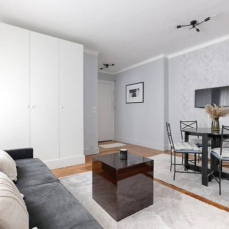 Matignon Saint-Honore : Magnifique Appartement 1Br Paris Exterior photo